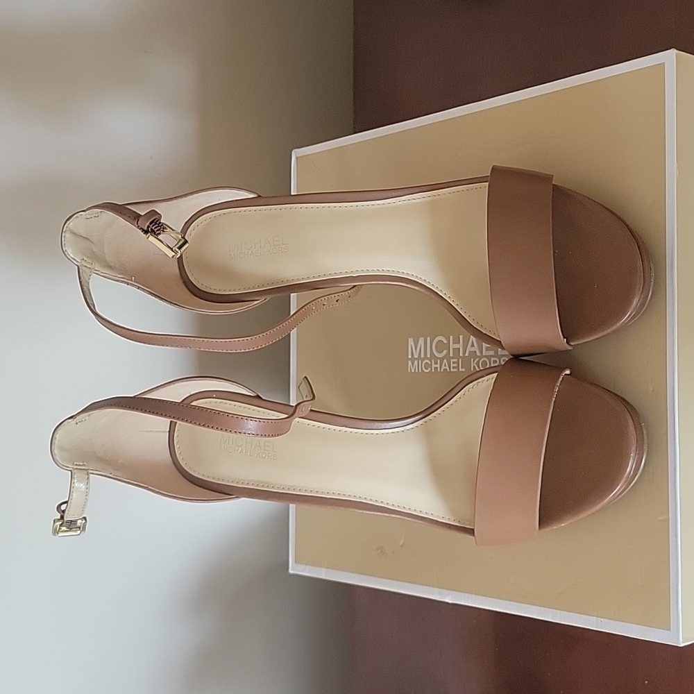 Michael Kors Hutton Sandal